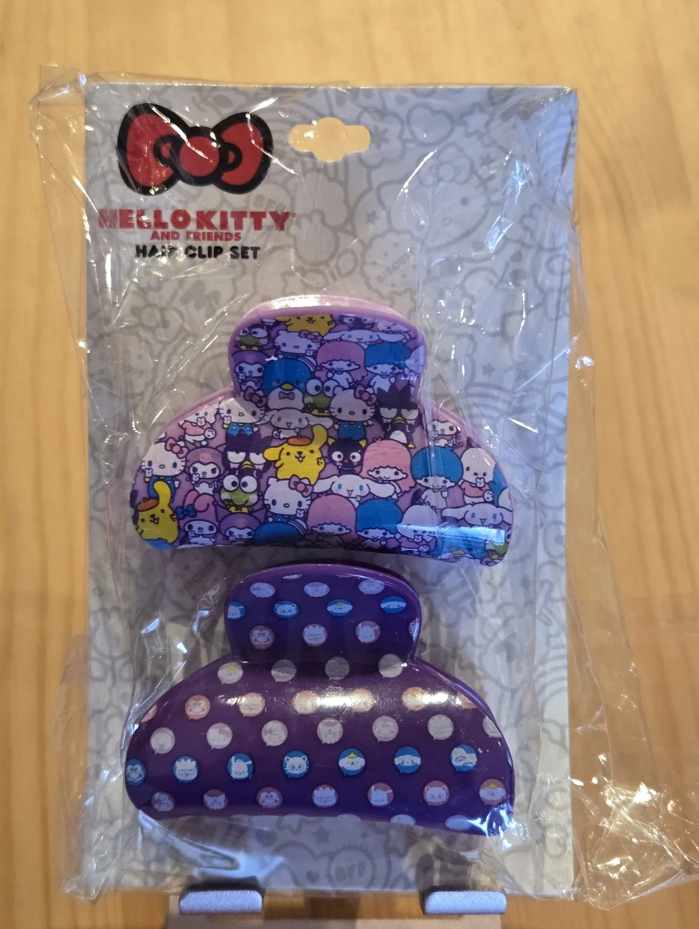 🎁Hello Kitty Golden Bow Gift Set: Makeup Bag, Brushes, Wipes, Clips, Stickers
